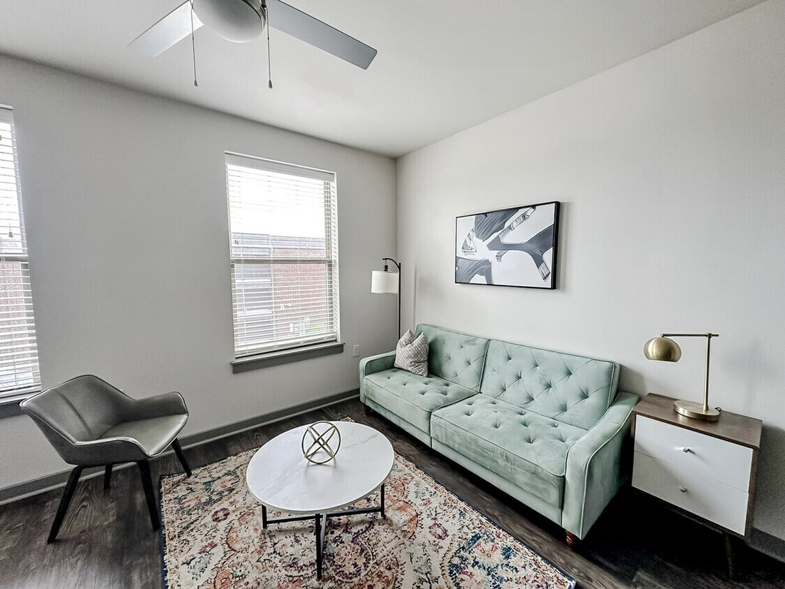 Foto principal - 520 N Magnolia St