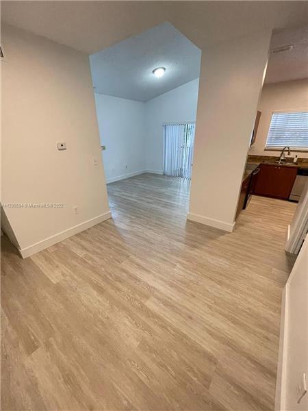 Foto del edificio - 1761 NW 96th Terrace