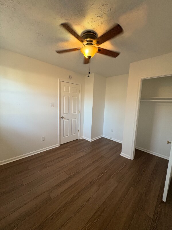 Foto del edificio - 1400 Branders Bridge Rd