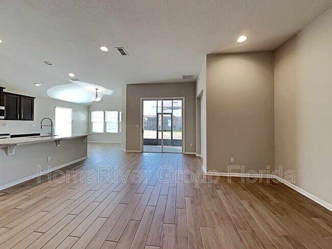 Building Photo - 15662 Chir Pine Dr