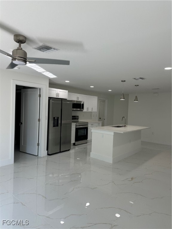 Building Photo - 13395 Kaplan Terrace