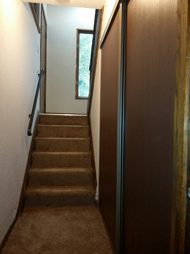 Foto del edificio - Duplex 82xx Zane Court