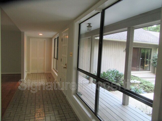 Building Photo - 13603 Winterberry Ridge