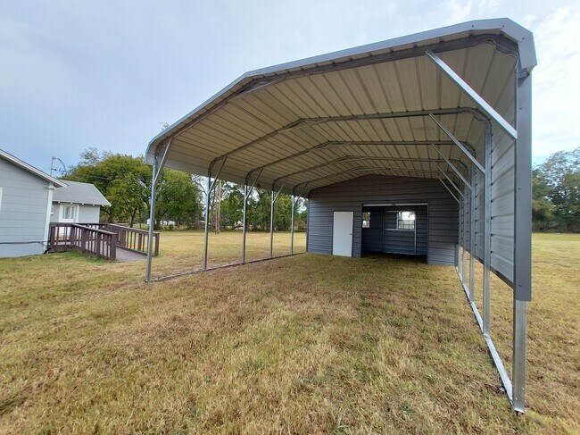 Foto del edificio - 188 Co Rd 3070