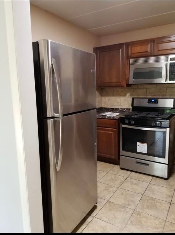 Foto principal - 1802 Metzerott Rd