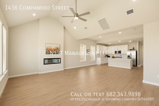 Building Photo - 1436 Companero St