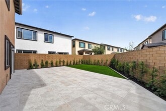 Building Photo - 107 Pansy