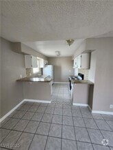 Building Photo - 33 Gold Bar Ct