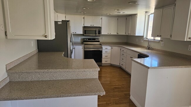 Foto del edificio - 1561 N Mink Farm Rd