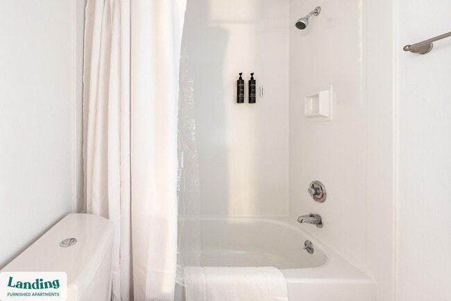 Building Photo - 45 Willow St