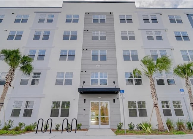 Top Floor Corner Unit – Brand New 3/2 Condo with Balcony in Millenia Park *** Only $1995/mo *** - Top Floor Corner Unit – Brand New 3/2 Condo with Balcony in Millenia Park *** Only $1995/mo ***
