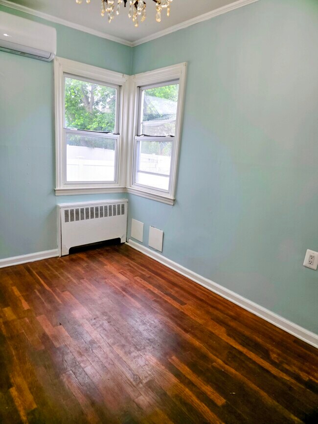 Cama 2 - 76 Brenner Ave