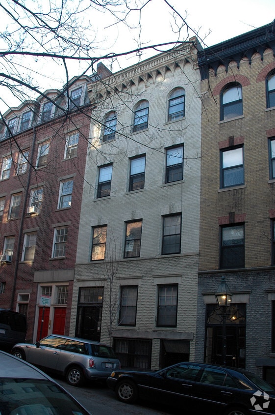 Building Photo - 43 Grove St