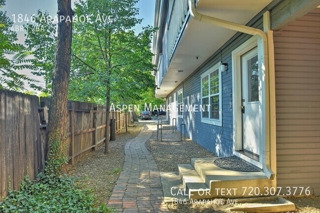 Foto del edificio - FALL PRE-LEASE 4bed/2bath End-Unit Townhou...
