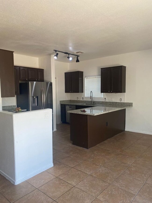 Building Photo - 7805 S Hidden Places Loop