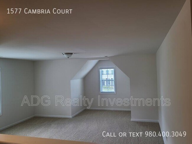 Building Photo - 1577 Cambria Ct