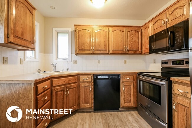 Building Photo - 1706 Sunset Dr