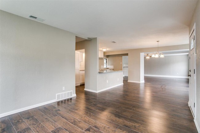 Foto del edificio - 7617 Texridge Dr