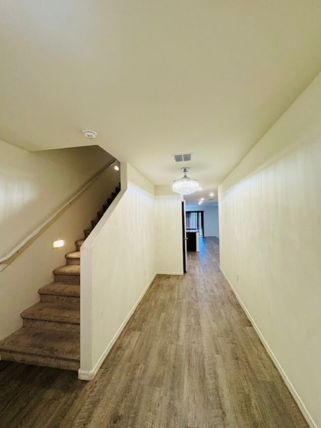 Building Photo - Northwest/ Marana- 5 Bedroom/ 3 Bathroom h...