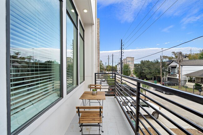 Foto del edificio - 1603 Holly St