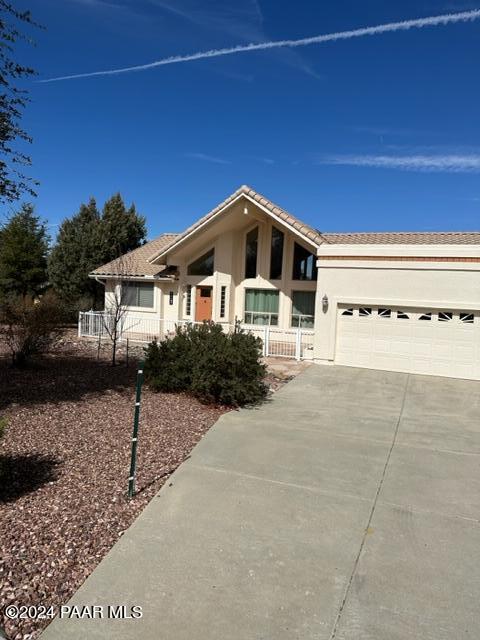 Primary Photo - 2242 W Charteroak Dr