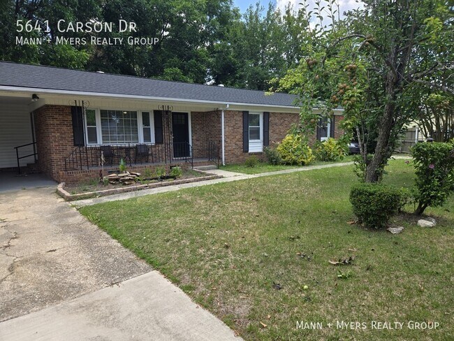 Foto del edificio - 5641 Carson Dr