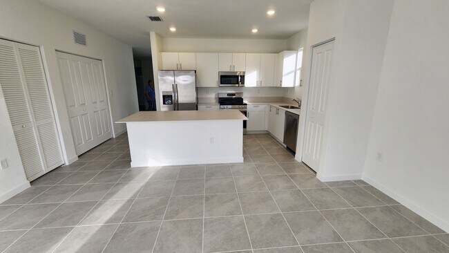 Foto del edificio - 2991 SE 23rd Ave