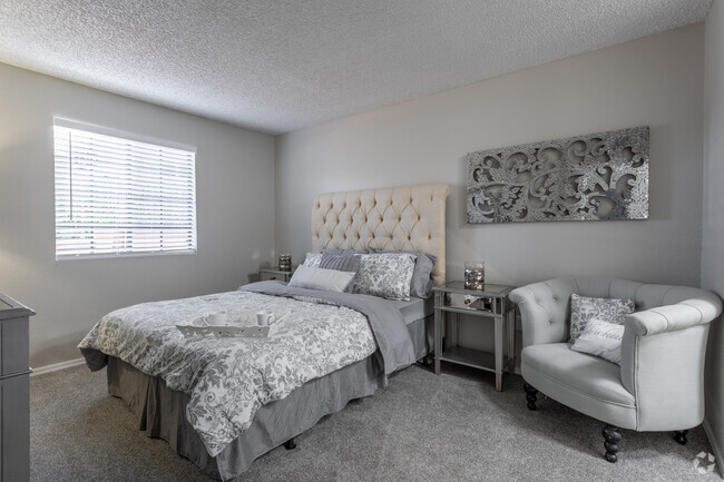 2BR, 2BA - 1,000 SF - Starrview at Starr Pass Apartment Homes