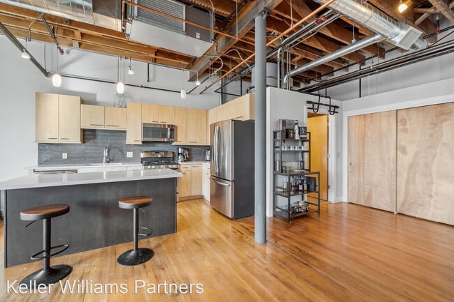 Building Photo - Studio, 1 bath House - 101 N Tejon St #415