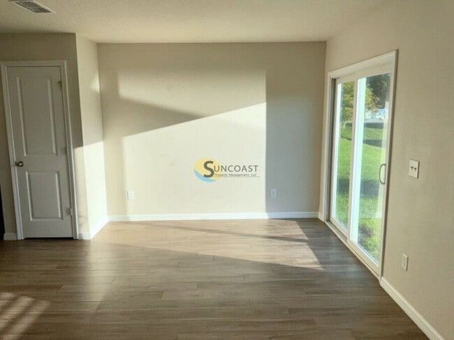 Foto del edificio - 6473 Sweetbay Ln