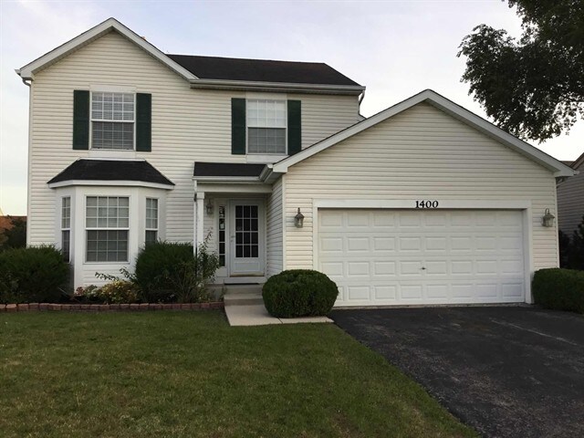 Foto principal - 1400 N Blackhawk Circle