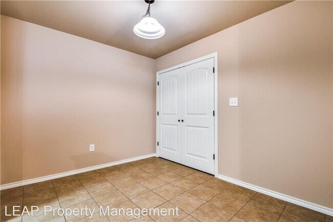 Building Photo - 3 br, 2 bath House - 6450 Gregg Road