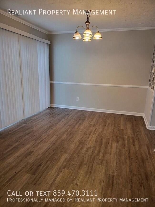 Foto del edificio - 3107 Glenridge Cir