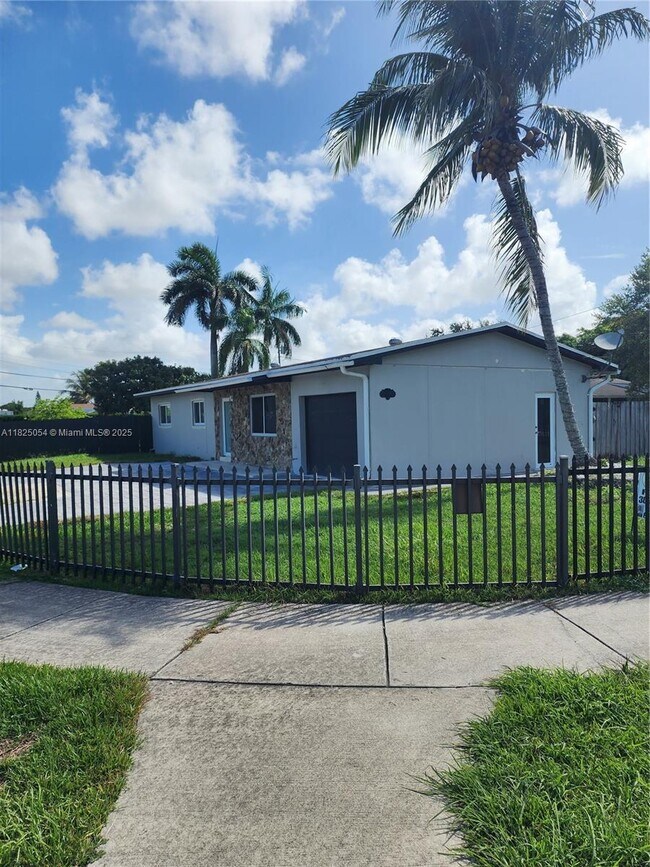 Foto del edificio - 771 NW 15th St