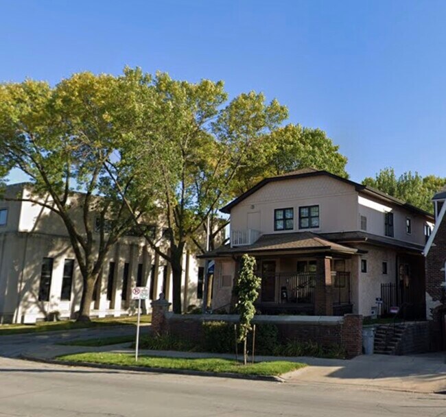 Front View of 1701 W. National Avenue - 1701 W National Ave