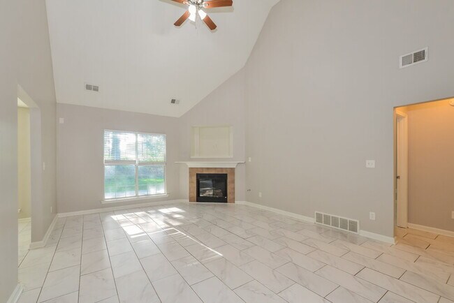 Foto del edificio - 4953 Wemberley Dr