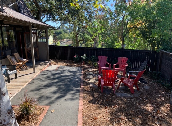 Building Photo - 5644 Sonoma Hwy