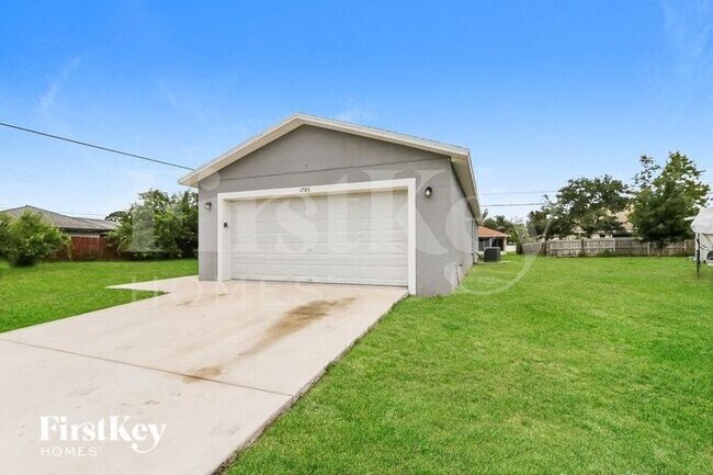 Foto del edificio - 1786 SW Davis St