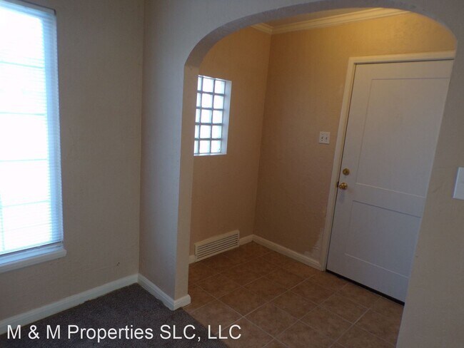 Building Photo - 3 br, 1 bath House - 1272 E Gilmer Dr 1000 S