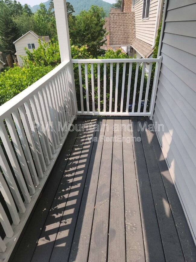 Building Photo - 50 Winterwind Dr