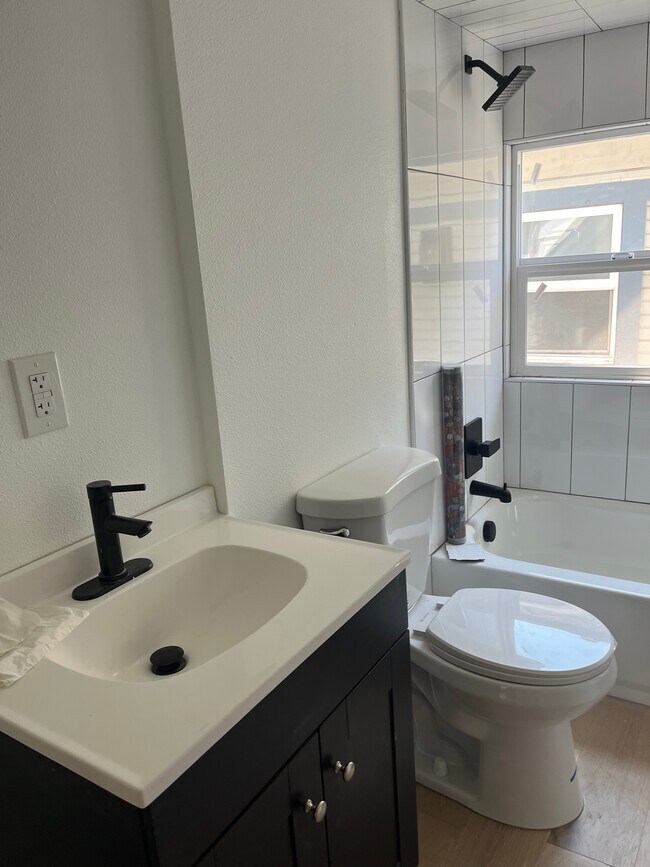 Foto del edificio - 638 NE Prescott St