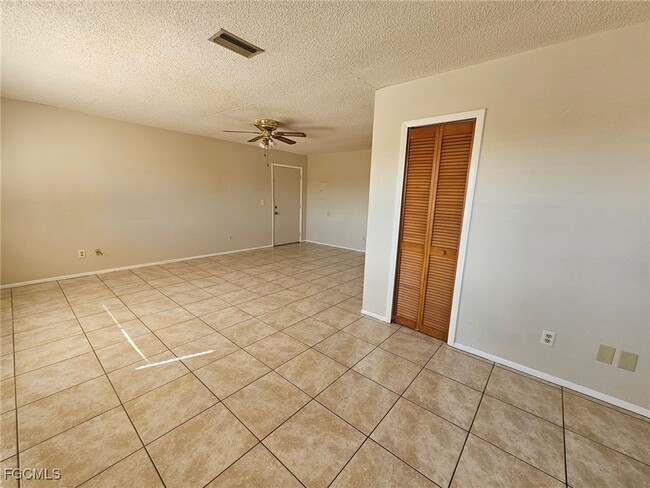 Building Photo - 1221 SE 46th Ln