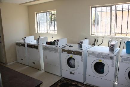 Laundry Facility - 319 E Washington Ave