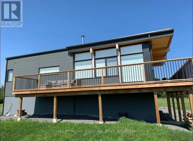 Photo du bâtiment - 1594 County Rd 7