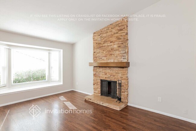 Building Photo - 415 W Grandview Rd