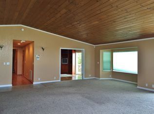 Building Photo - 3200 sf 3/4 bed home on 1 acre in Cameron ...
