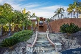 Building Photo - 2440 Los Alisos Dr