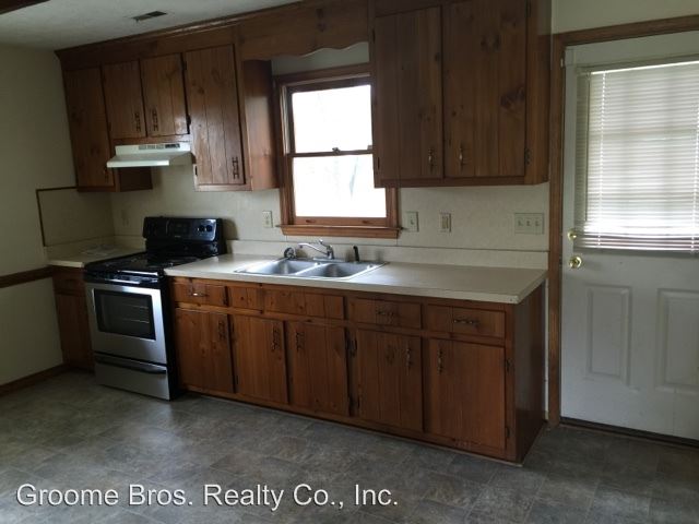 Building Photo - 507 W Read St