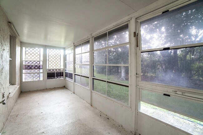 Photo - MOVE IN SPECIAL-3/2 Villa located in Canoe... House