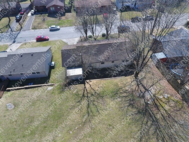 Building Photo - 3260 Niagara Dr
